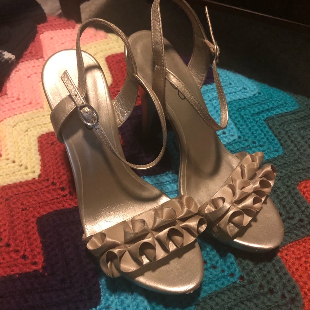 Aldo Champaign Platform Party Heels Size 8 (run a bit big, more like 8.5)